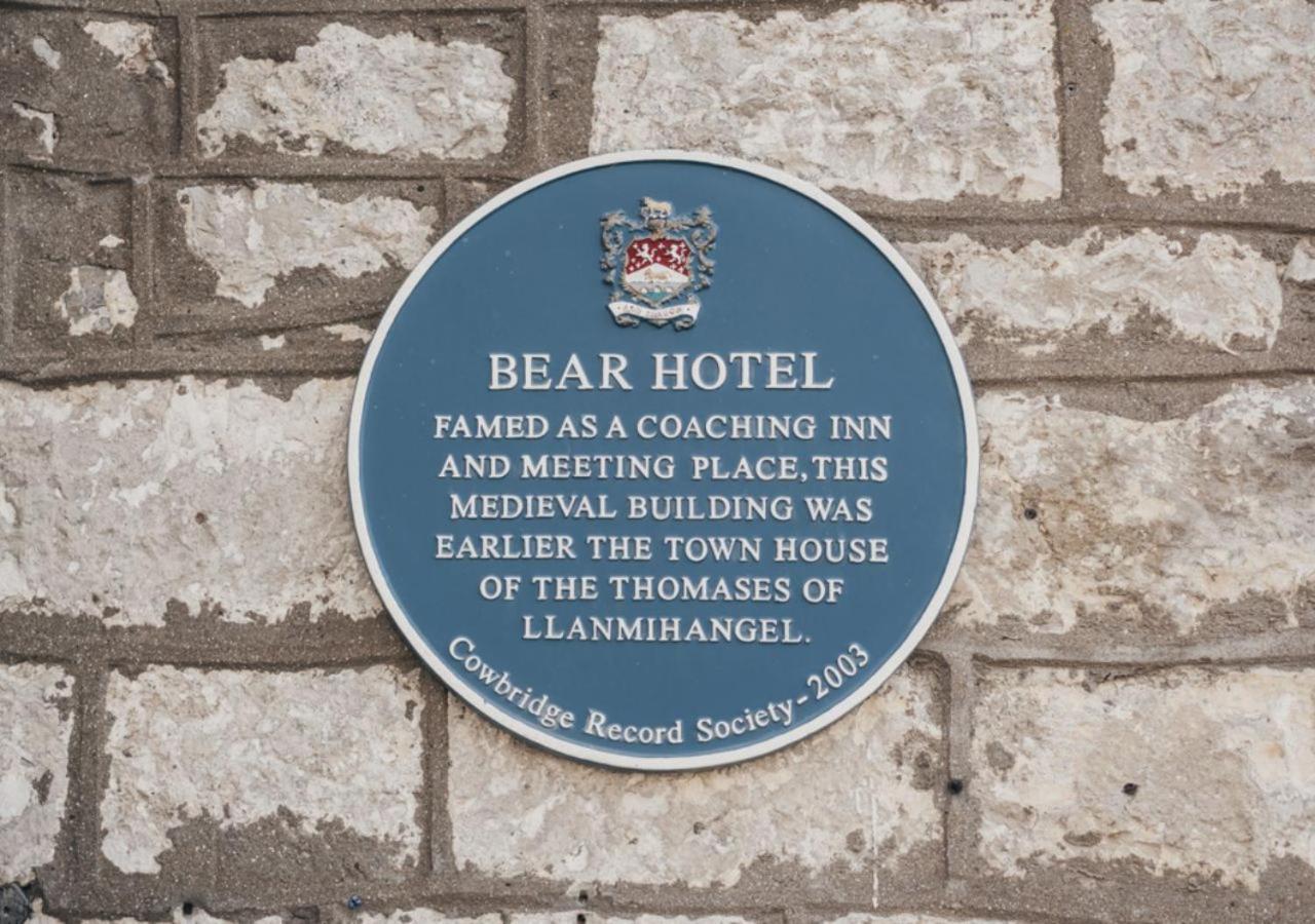 Hotel The Bear, Cowbridge Zewnętrze zdjęcie