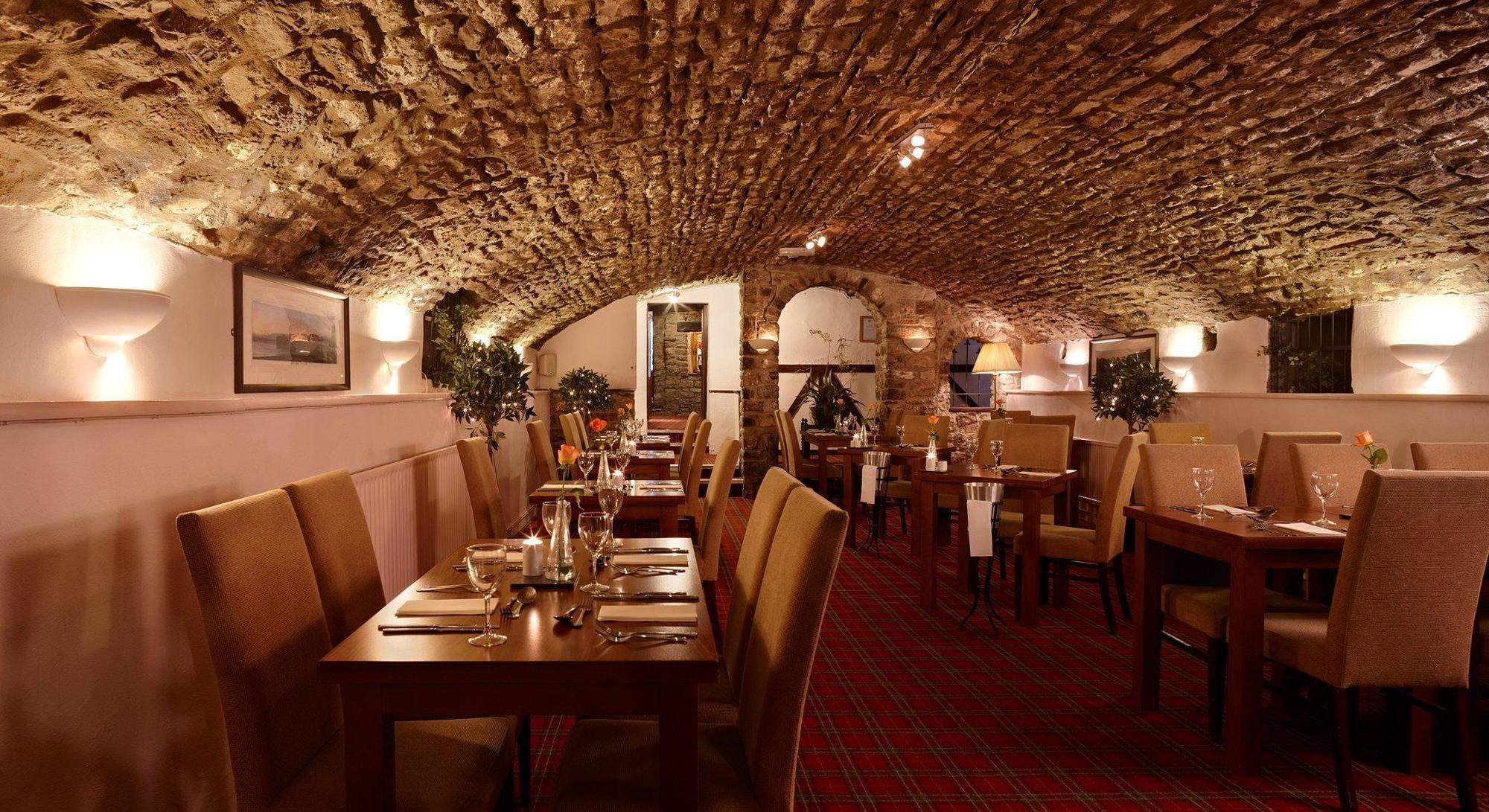 Hotel The Bear, Cowbridge Zewnętrze zdjęcie