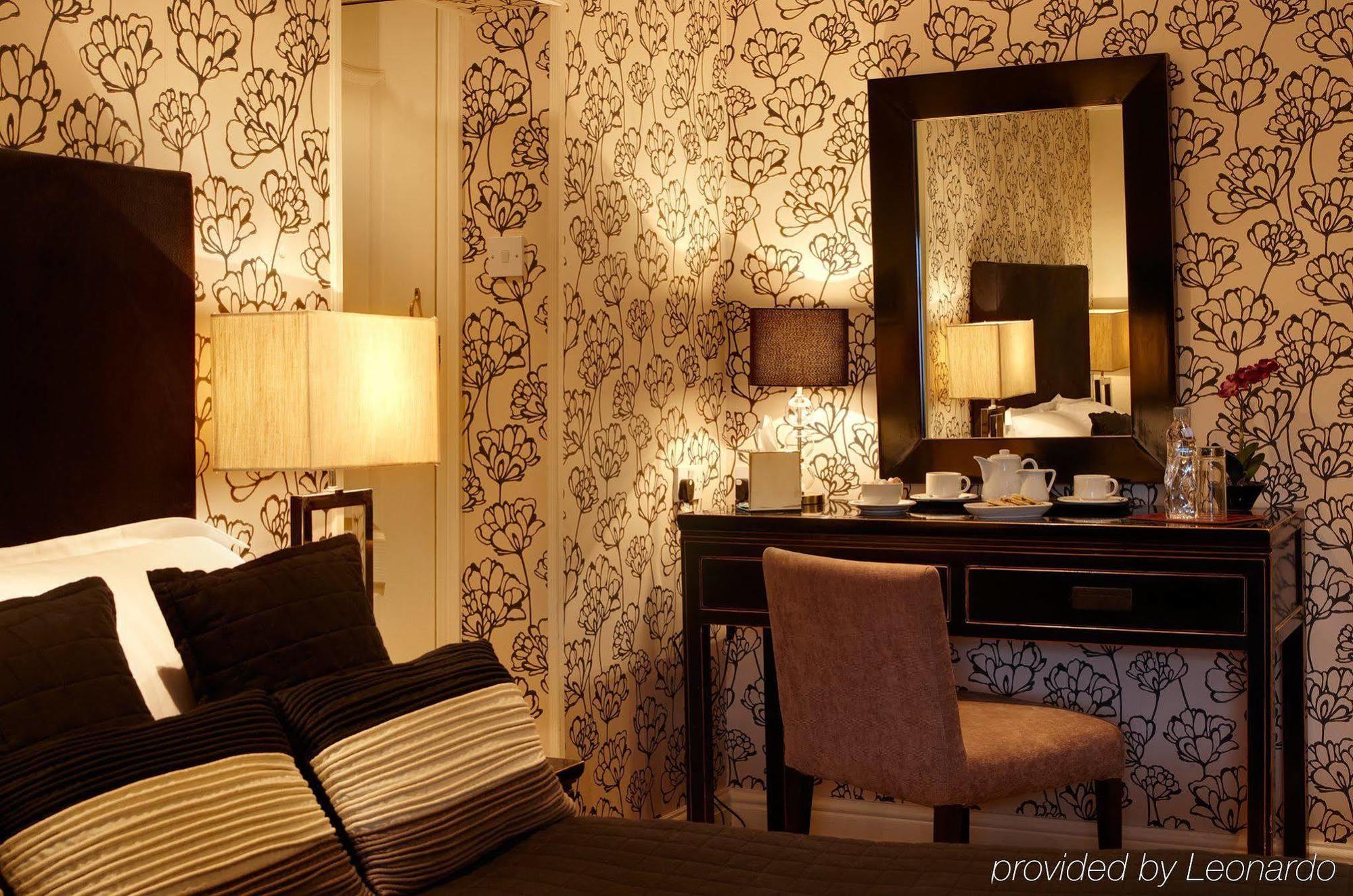 Hotel The Bear, Cowbridge Zewnętrze zdjęcie