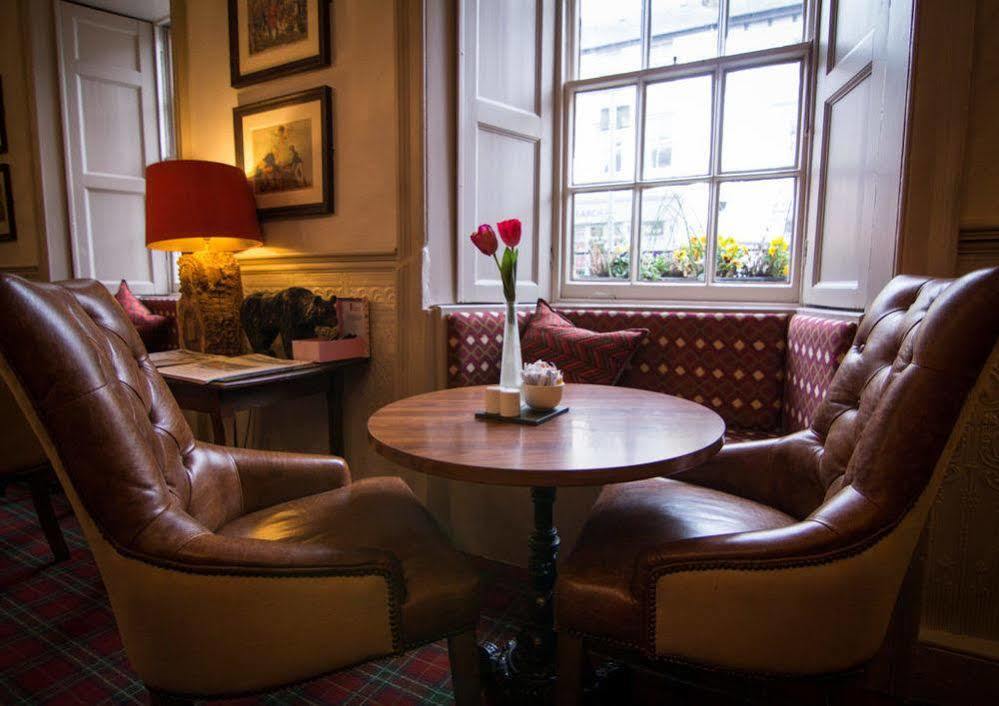 Hotel The Bear, Cowbridge Zewnętrze zdjęcie